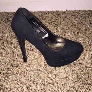 Black Suede High Heels 5.5 (US)